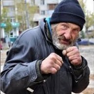 Бомж с района